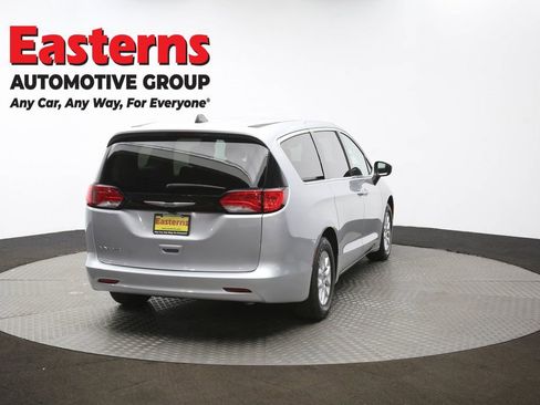 Used 2023 Chrysler Voyager LX FWD image 38