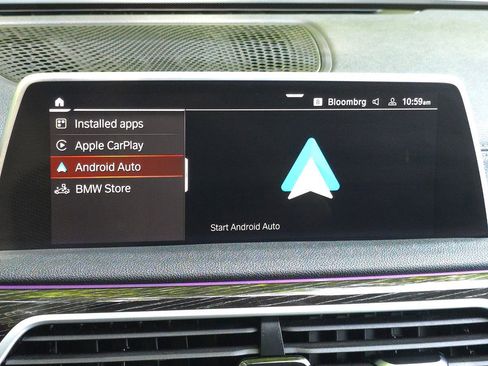 Used 2022 BMW 740i xDrive w/ M Sport Package image 51