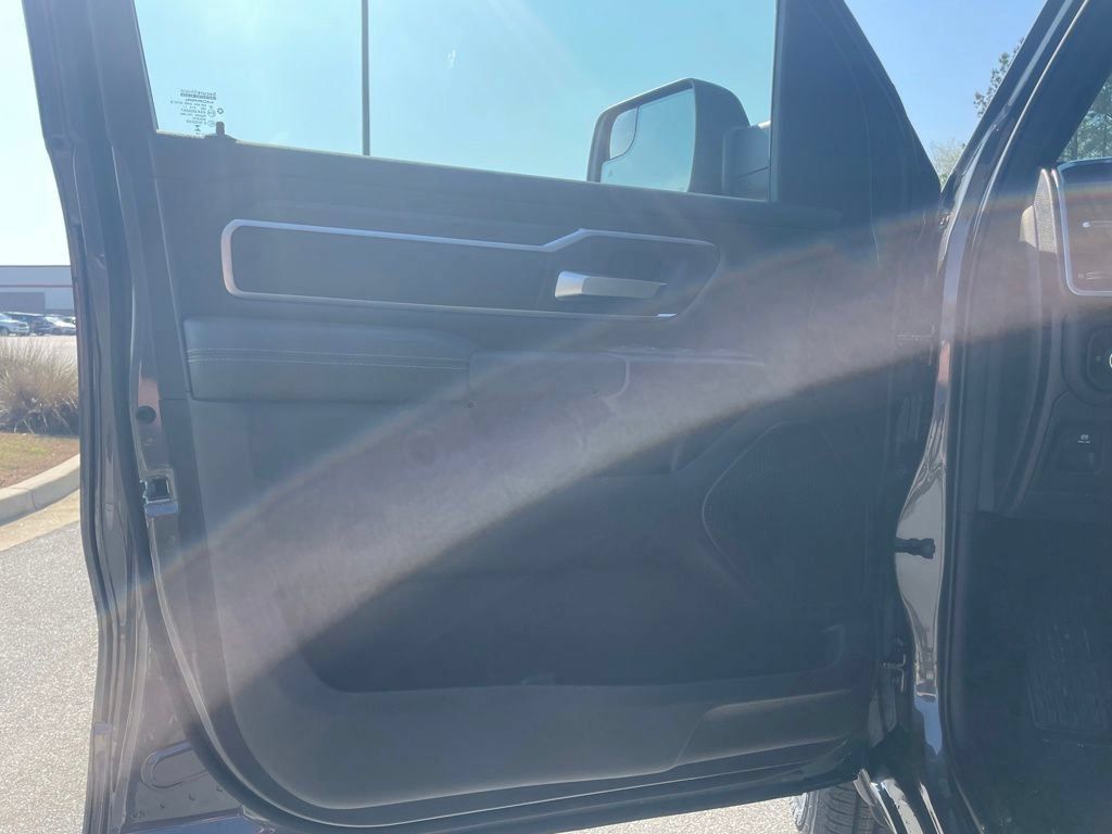 New 2026 RAM 1500 Big Horn AWD/4WD image 9