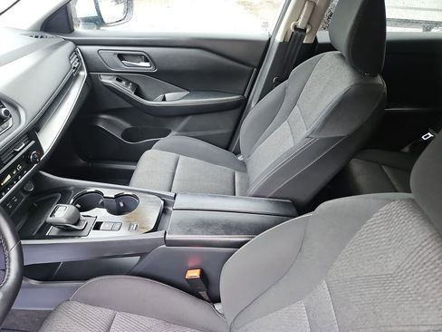 Used 2025 Nissan Rogue SV FWD image 25