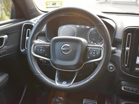 Used 2019 Volvo XC40 T5 R-Design AWD/4WD image 16