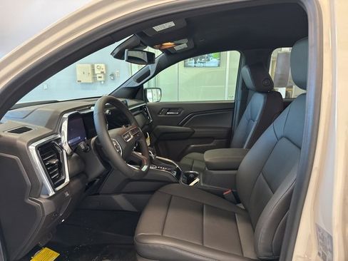 New 2026 GMC Canyon Elevation w/ Convenience Package image 13