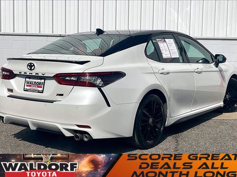 Used 2022 Toyota Camry XSE w/ Navigation Package image 17