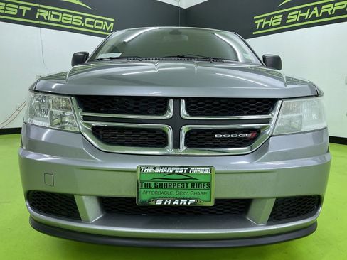 Used 2020 Dodge Journey SE image 3