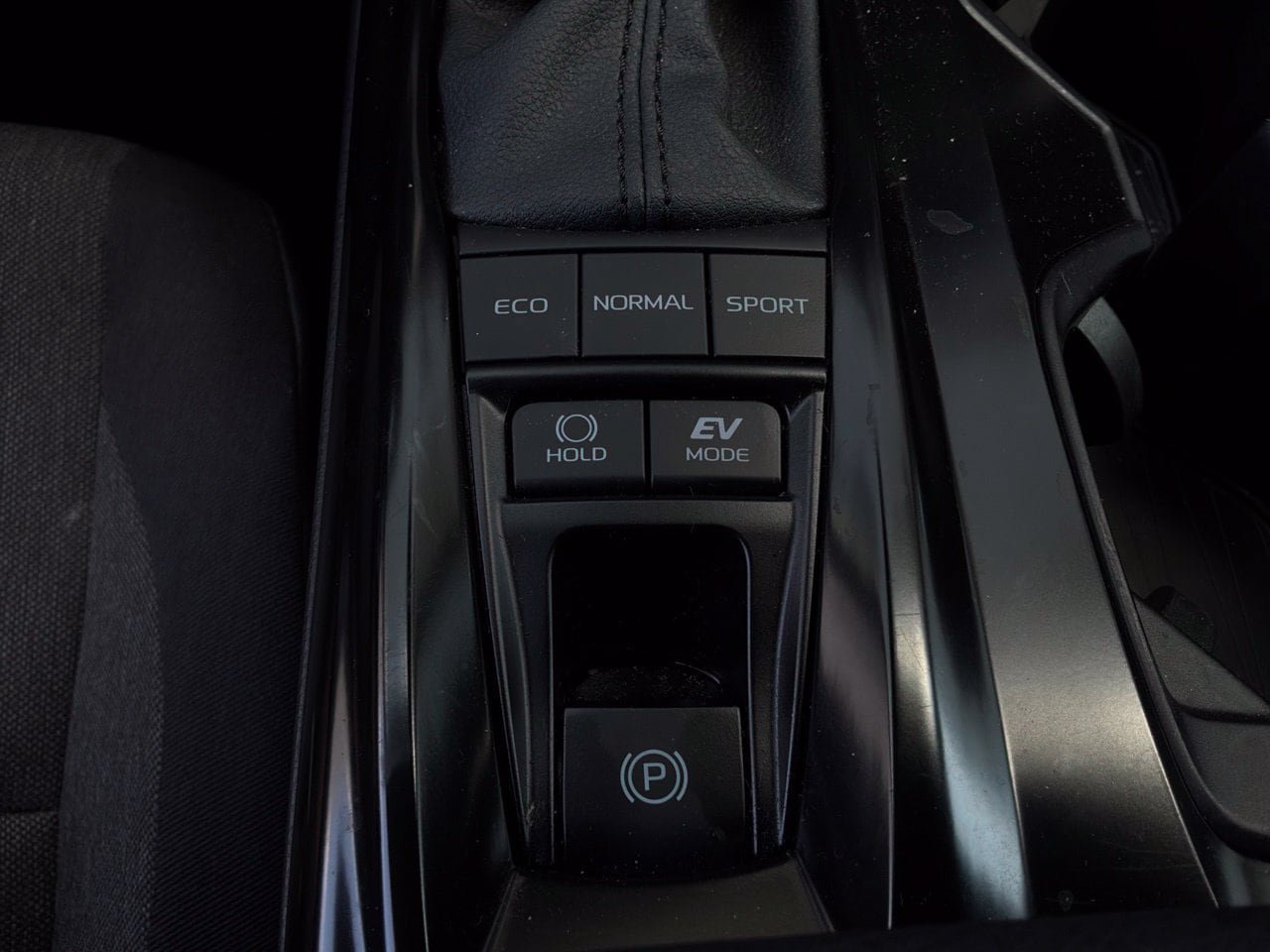 Used 2026 Toyota Camry LE FWD image 25