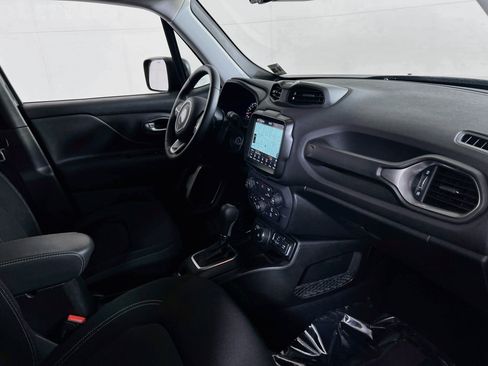 Used 2023 Jeep Renegade Latitude w/ Premium Group AWD/4WD image 28