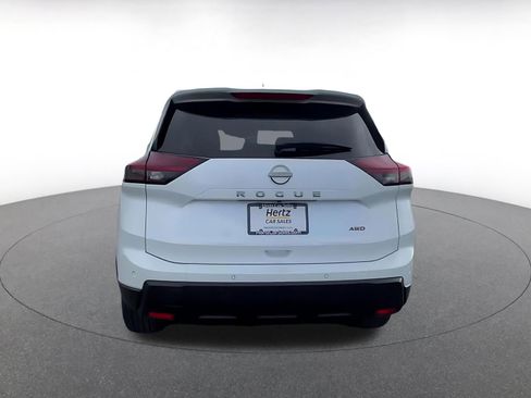 Used 2025 Nissan Rogue SV AWD/4WD image 12