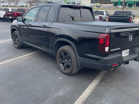 Used 2021 Honda Ridgeline Black Edition image 2