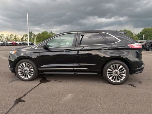 Certified 2021 Ford Edge Titanium w/ Equipment Group 301A AWD/4WD image 15