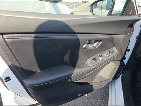 Used 2023 Nissan Sentra SV w/ All-Weather Package image 7