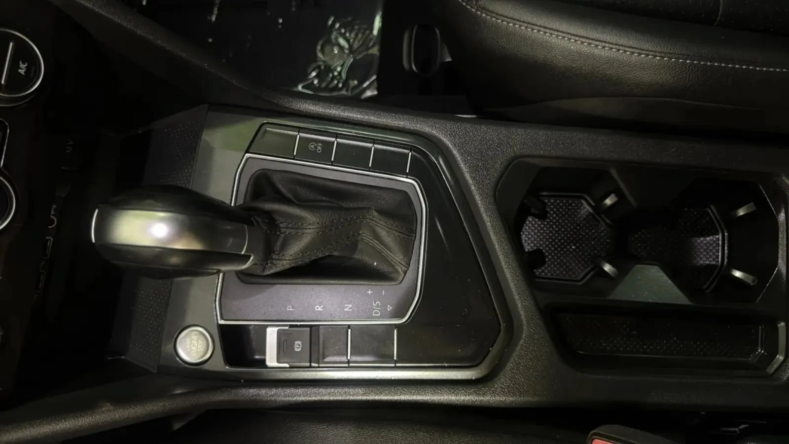 Used 2019 Volkswagen Tiguan SE FWD image 13
