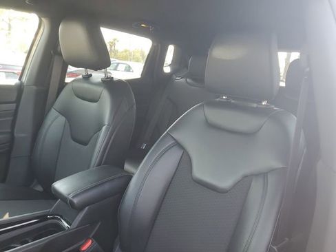 Used 2022 Jeep Compass Altitude image 17