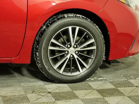 Used 2016 Toyota Corolla LE image 9