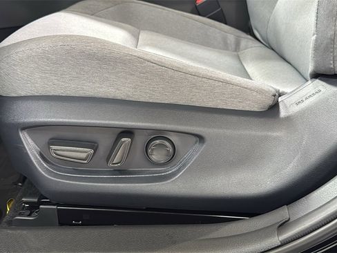 Used 2026 Toyota Camry LE w/ Convenience Package image 14