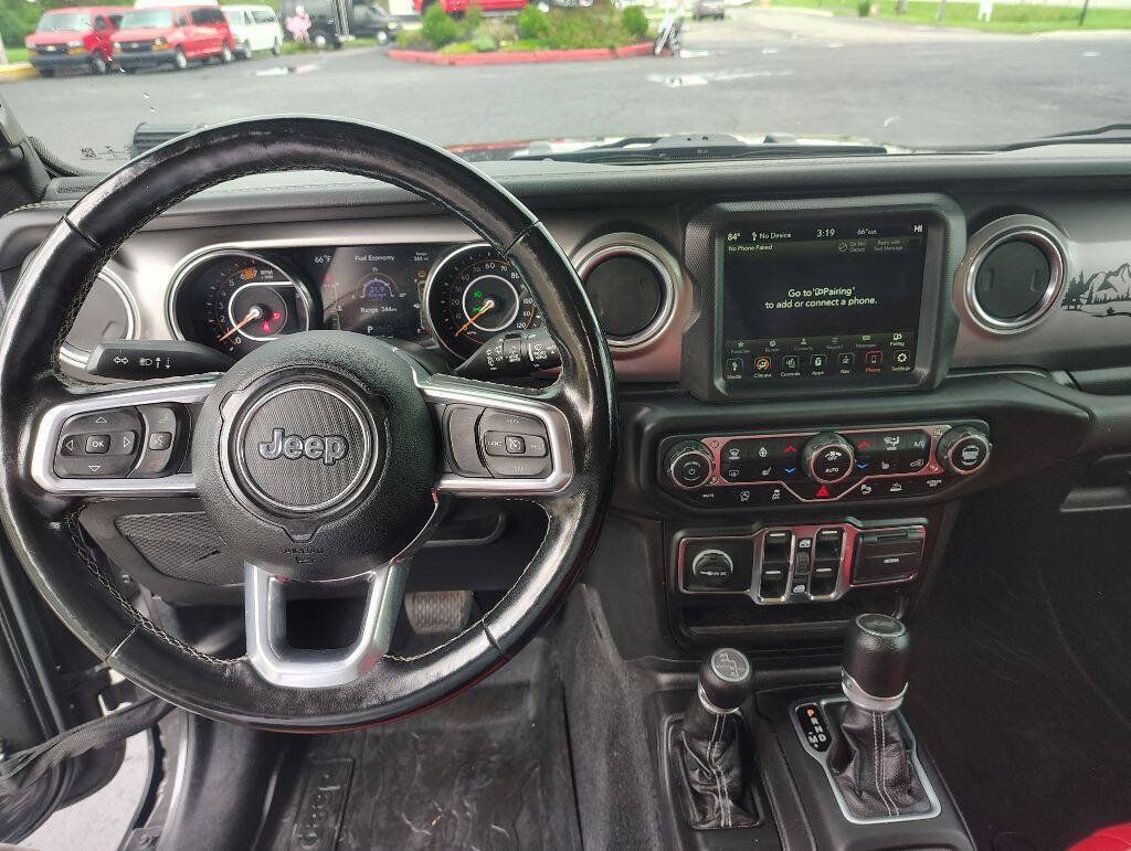 Used 2021 Jeep Wrangler Unlimited Sahara AWD/4WD image 40