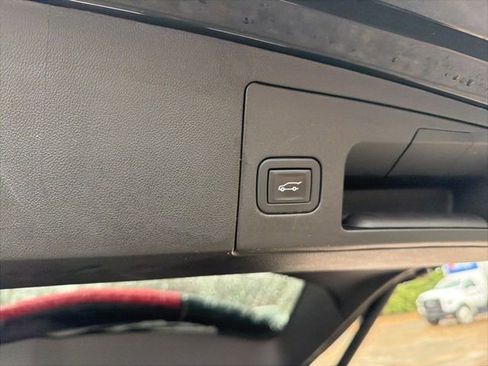 Used 2023 Cadillac XT5 Premium Luxury image 14