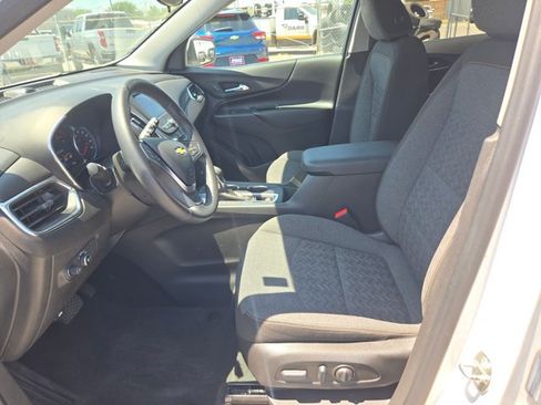 Used 2022 Chevrolet Equinox LT FWD image 16