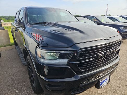 Used 2022 RAM 1500 Laramie AWD/4WD image 3