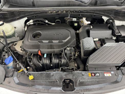 Used 2020 Kia Sportage LX image 11