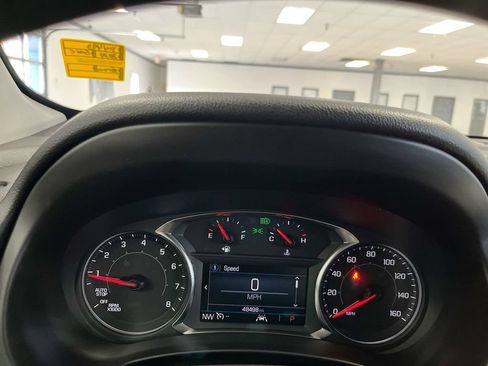 Used 2024 GMC Terrain SLE AWD/4WD image 17