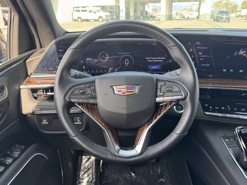 Used 2024 Cadillac Escalade Luxury image 22