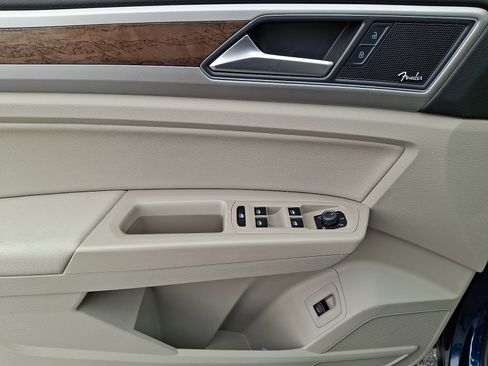 Used 2018 Volkswagen Atlas SEL Premium image 13