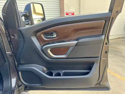 Used 2017 Nissan Titan Platinum Reserve AWD/4WD image 43