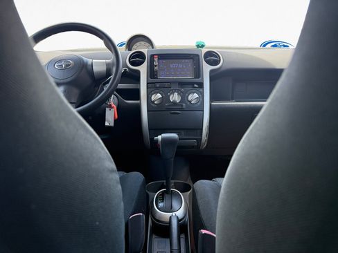 Used 2006 Scion xB FWD image 13