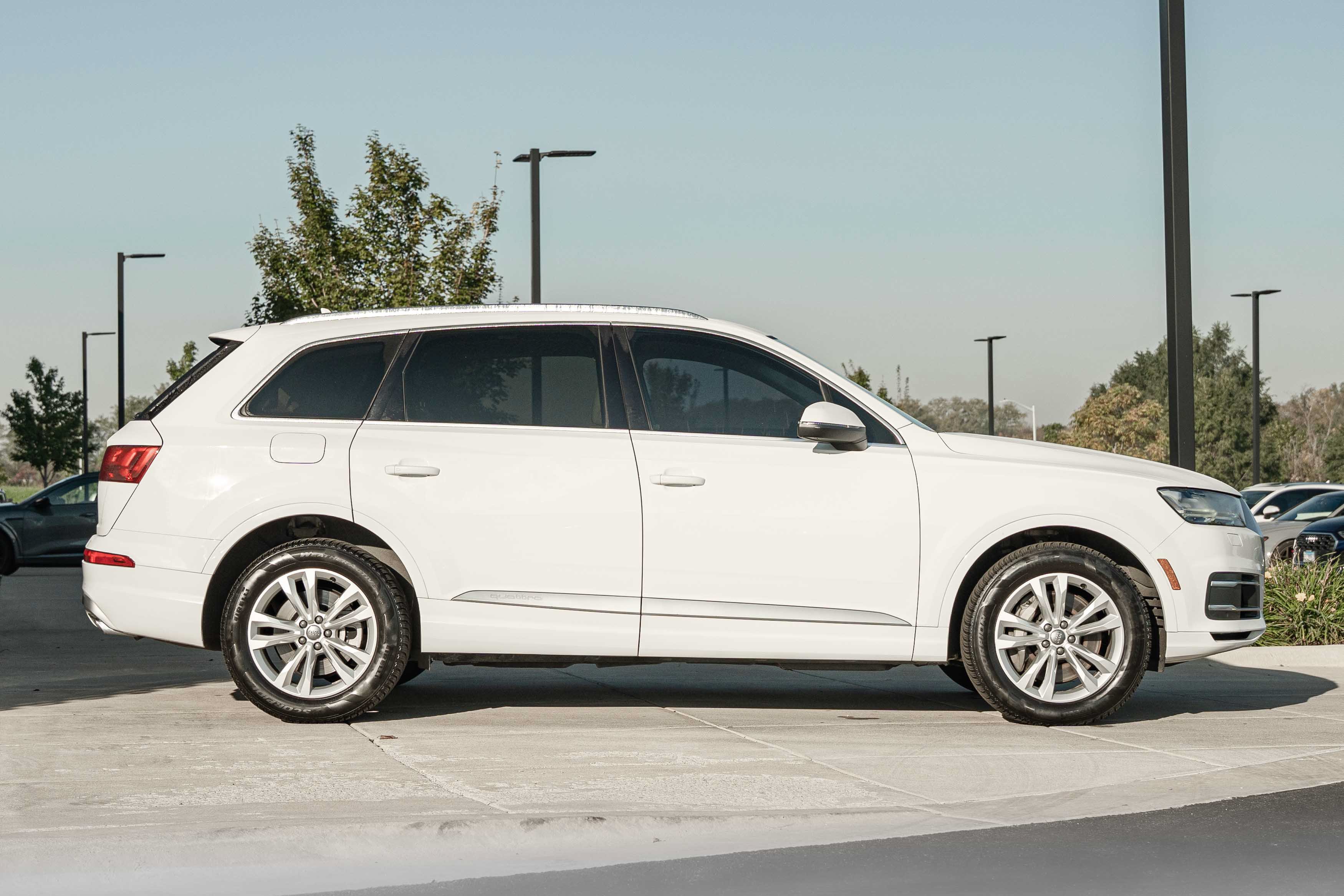 Used 2019 Audi Q7 3.0T Premium Plus w/ Premium Plus Package AWD/4WD image 3