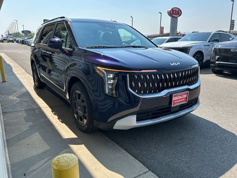 New 2026 Kia Carnival EX image 3