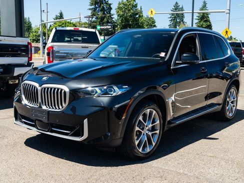 Used 2026 BMW X5 xDrive40i w/ Premium Package AWD/4WD image 3