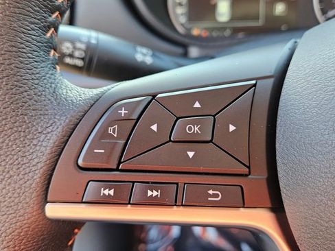 New 2025 Nissan Versa SR w/ Trunk Package FWD image 25