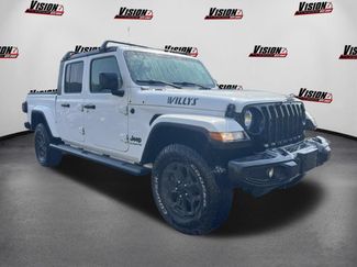 Used 2022 Jeep Gladiator Sport AWD/4WD video 1