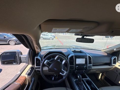 Used 2019 Ford F150 Lariat w/ Equipment Group 502A Luxury AWD/4WD image 6