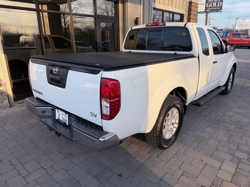 Used 2017 Nissan Frontier SV image 6