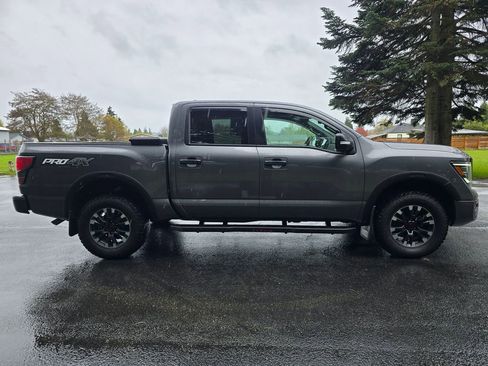 Used 2023 Nissan Titan PRO-4X w/ Pro-4x Convenience Package image 7