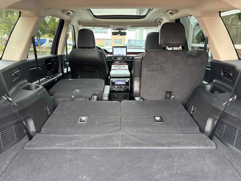 Certified 2023 Lincoln Aviator Reserve AWD/4WD image 16