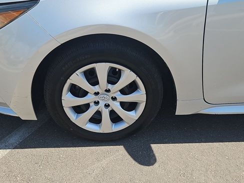 Used 2020 Toyota Corolla LE w/ Carpet Mat Package (TMS) FWD image 22