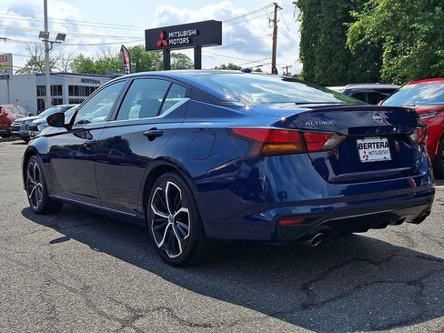 Used 2024 Nissan Altima 2.5 SR FWD image 4