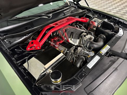 Used 2009 Dodge Challenger SRT8 w/ SRT Option Group II RWD image 45