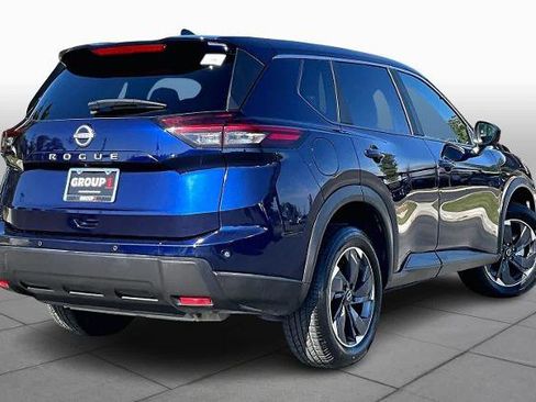 Certified 2025 Nissan Rogue SV image 13