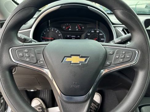 Used 2023 Chevrolet Malibu LS FWD image 23