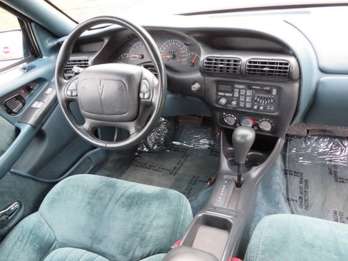 Used 1994 Pontiac Grand Prix SE image 15