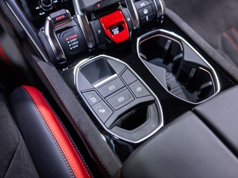 Used 2024 Lamborghini Urus S AWD/4WD image 48