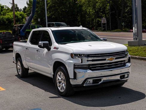 Used 2021 Chevrolet Silverado 1500 LTZ AWD/4WD image 3