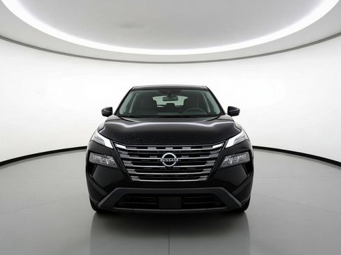 Used 2025 Nissan Rogue SV image 2