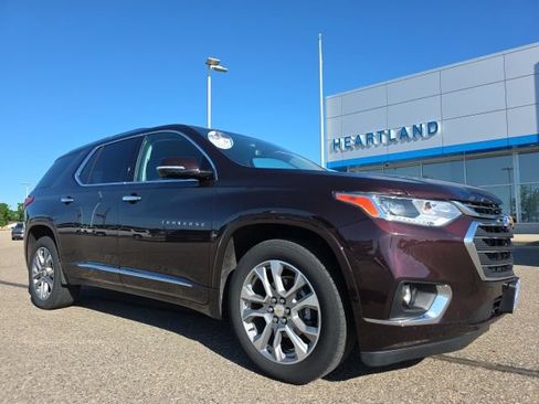 Used 2020 Chevrolet Traverse Premier AWD/4WD image 2
