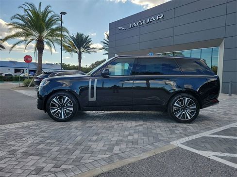 New 2026 Land Rover Range Rover Long Wheelbase SE image 2