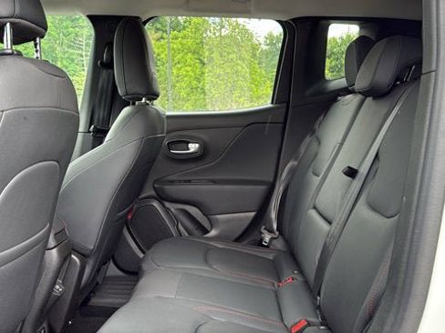 Used 2022 Jeep Renegade Trailhawk AWD/4WD image 26