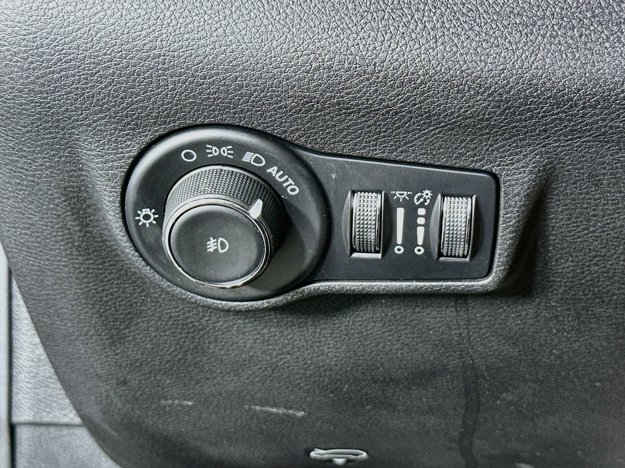 Used 2022 Jeep Compass Latitude AWD/4WD image 17